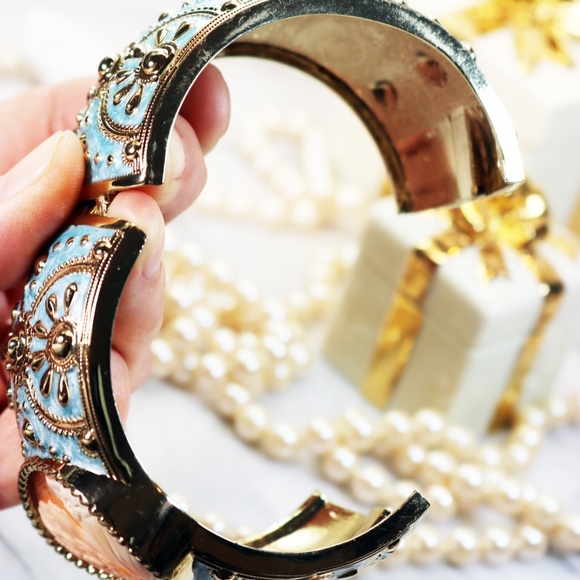 Amedeo Hand Carved Cameo Satin Blue Cuff Bracelet - Picture 13 of 16